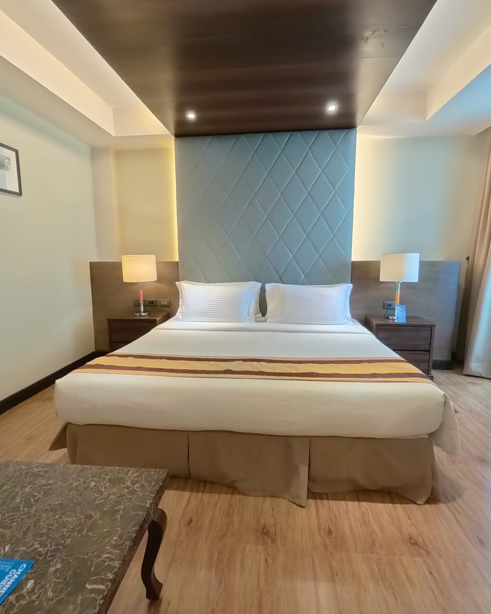 Chambre d'hôtel présentée en visite virtuelle 360°